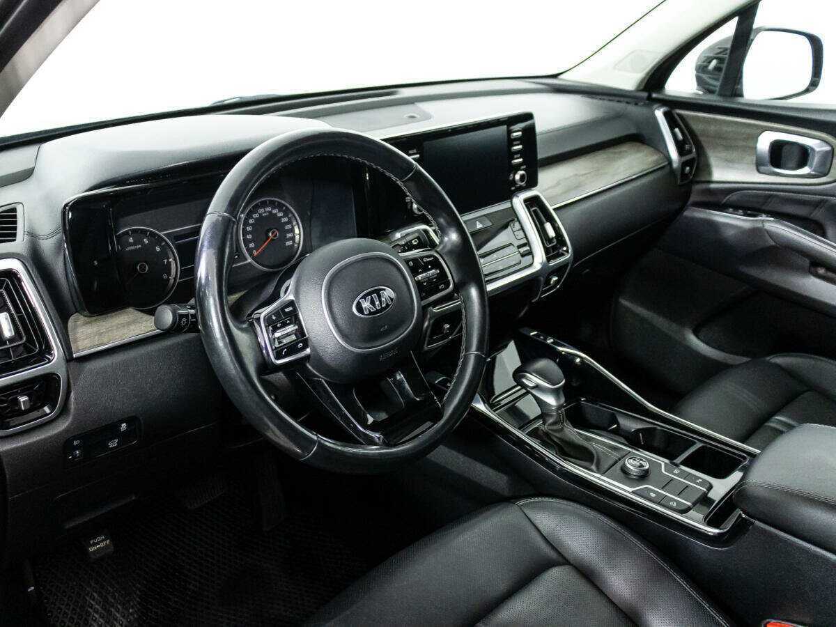 Купить Kia Sorento с пробегом. Фото: #10