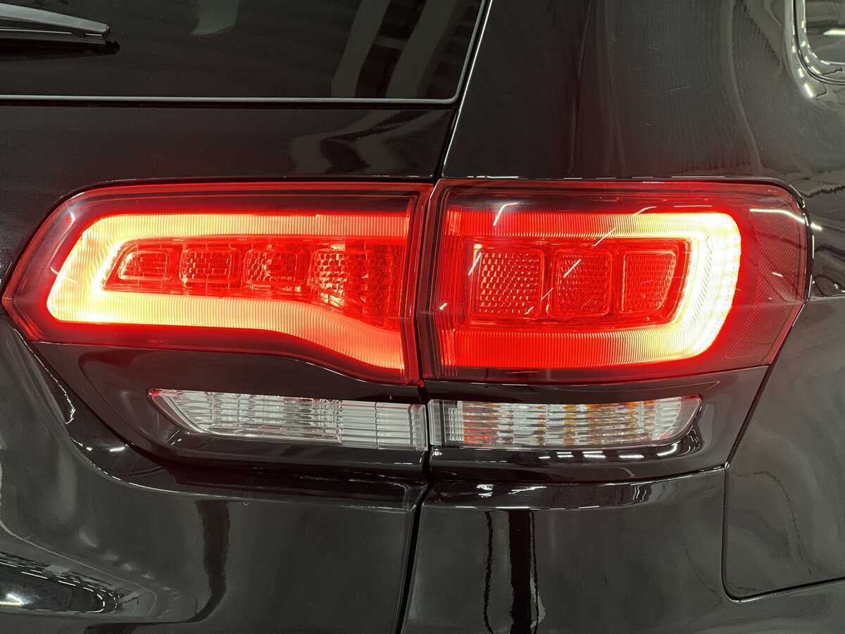 Купить Jeep Grand Cherokee с пробегом. Фото: #8