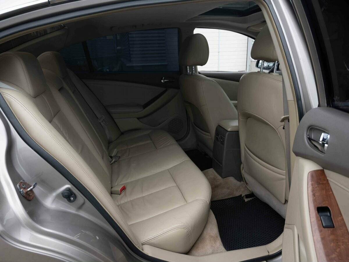Купить Nissan Altima с пробегом. Фото: #9