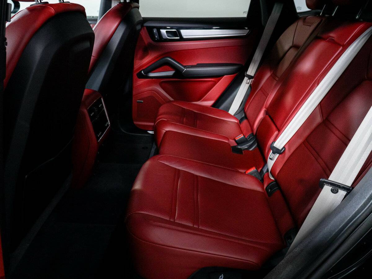 Купить Porsche Cayenne с пробегом. Фото: #9