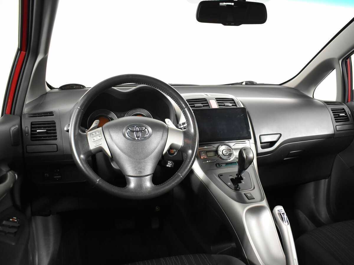 Купить Toyota Auris с пробегом. Фото: #11