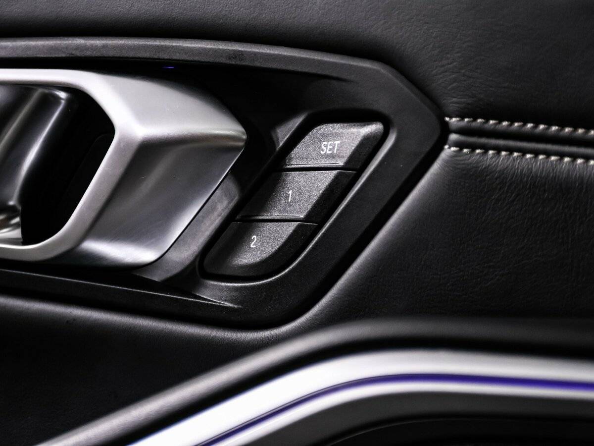 Купить BMW 3 серии с пробегом. Фото: #19