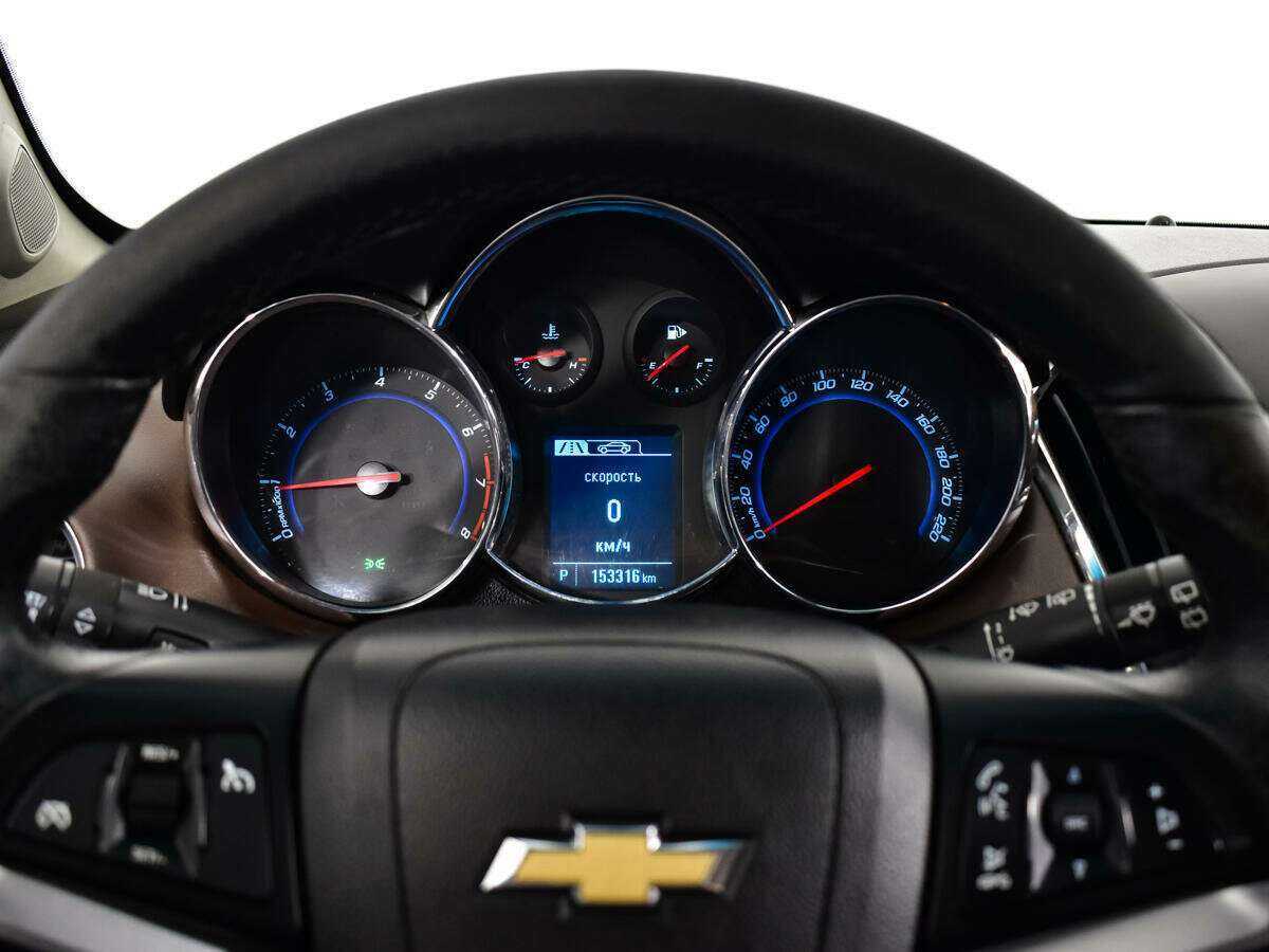 Купить Chevrolet Cruze с пробегом. Фото: #10