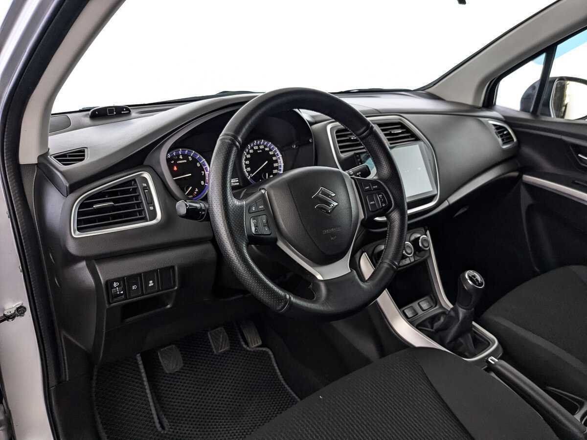 Купить Suzuki SX4 с пробегом. Фото: #10