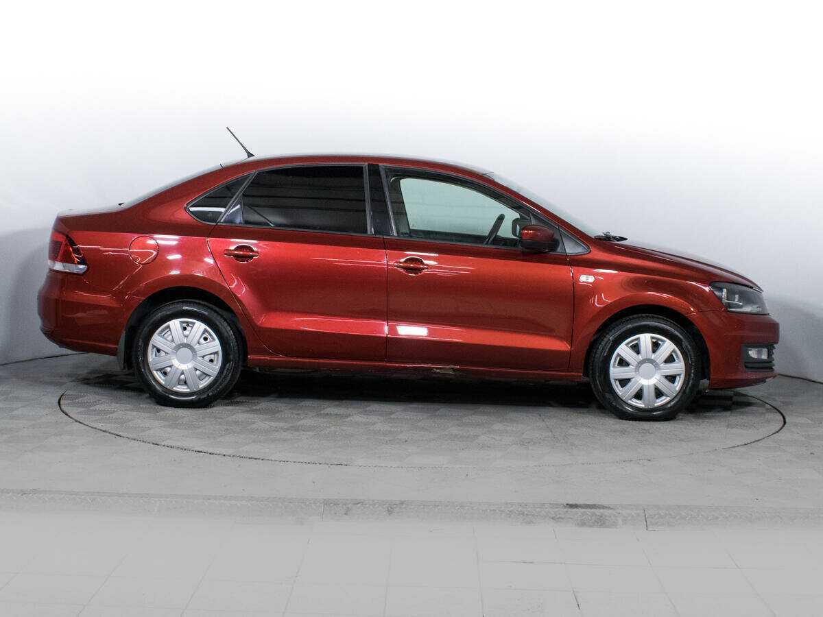 Купить Volkswagen Polo с пробегом. Фото: #3