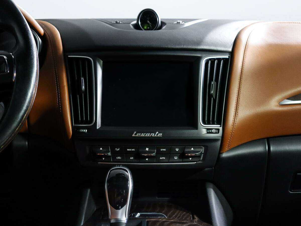 Купить Maserati Levante с пробегом. Фото: #10