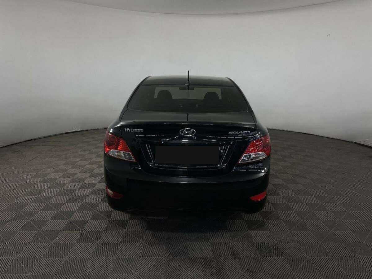 Купить Hyundai Solaris с пробегом. Фото: #2