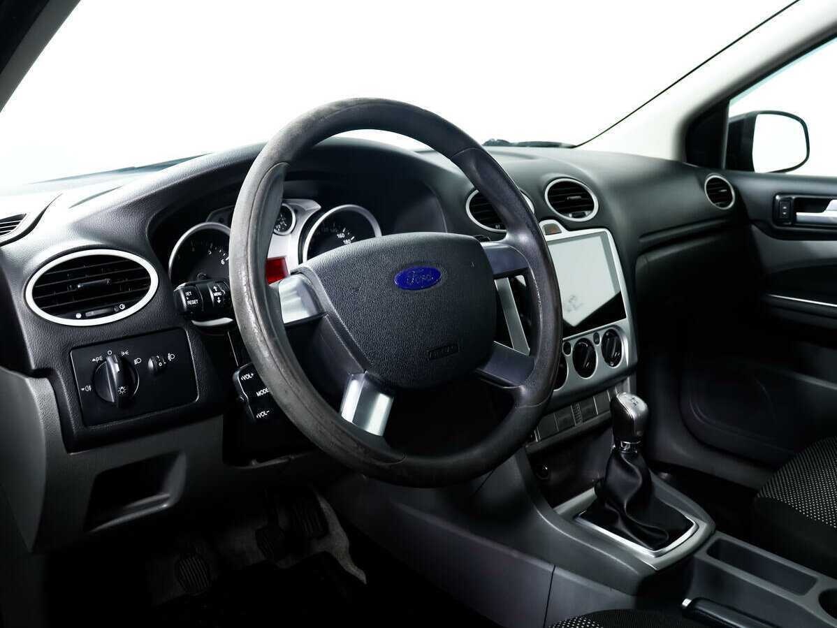 Купить Ford Focus с пробегом. Фото: #10