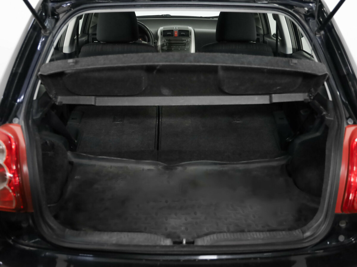 Купить Toyota Auris с пробегом. Фото: #17