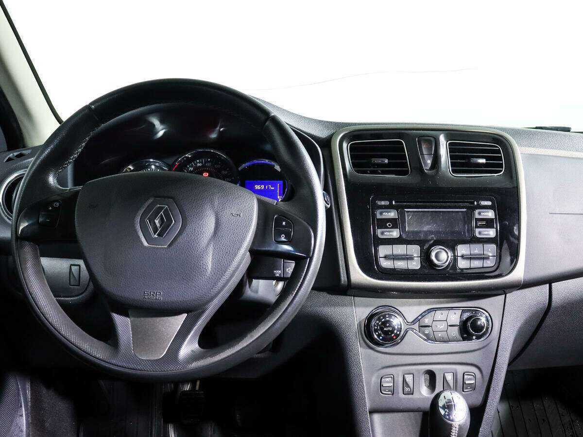 Купить Renault Sandero с пробегом. Фото: #9