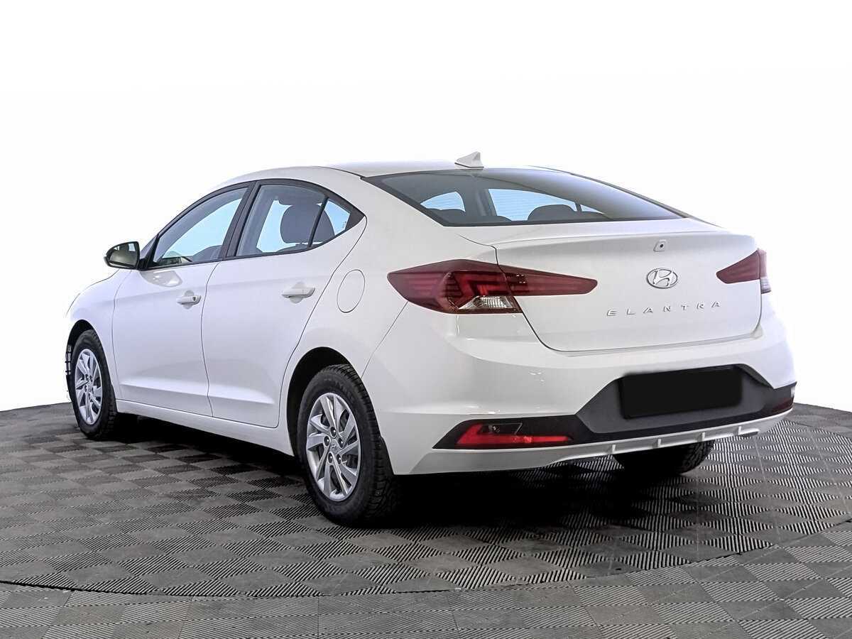 Купить Hyundai Elantra с пробегом. Фото: #6