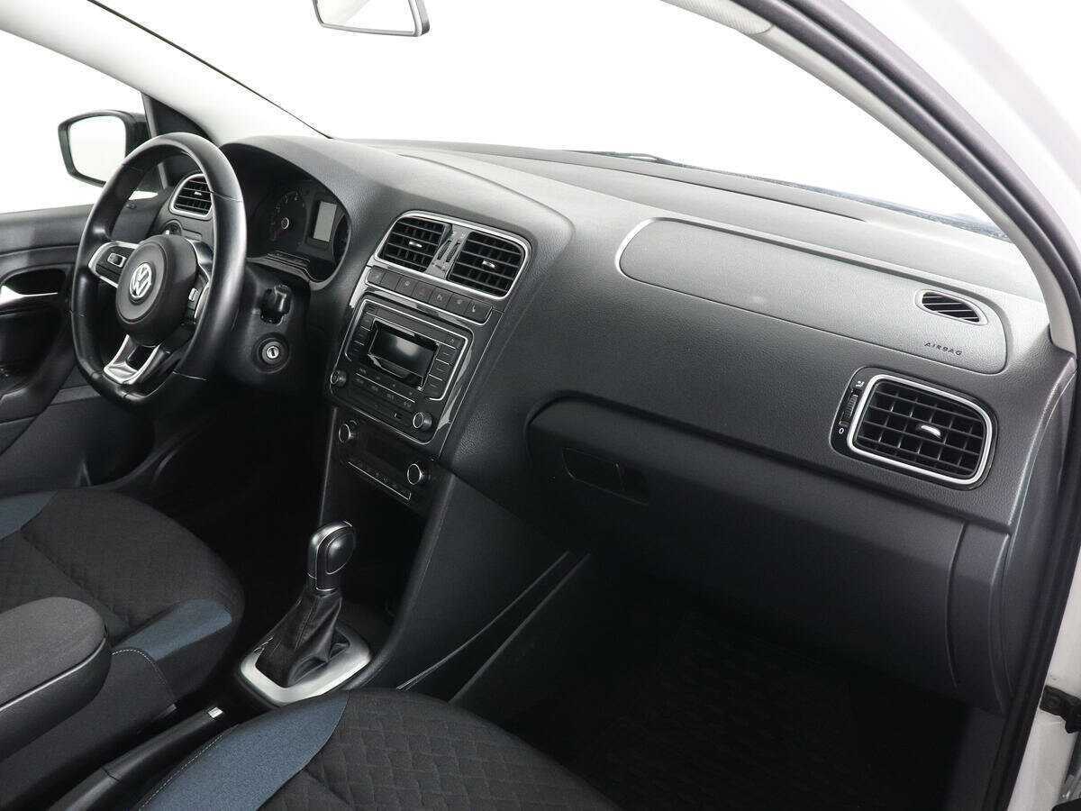 Купить Volkswagen Polo с пробегом. Фото: #9