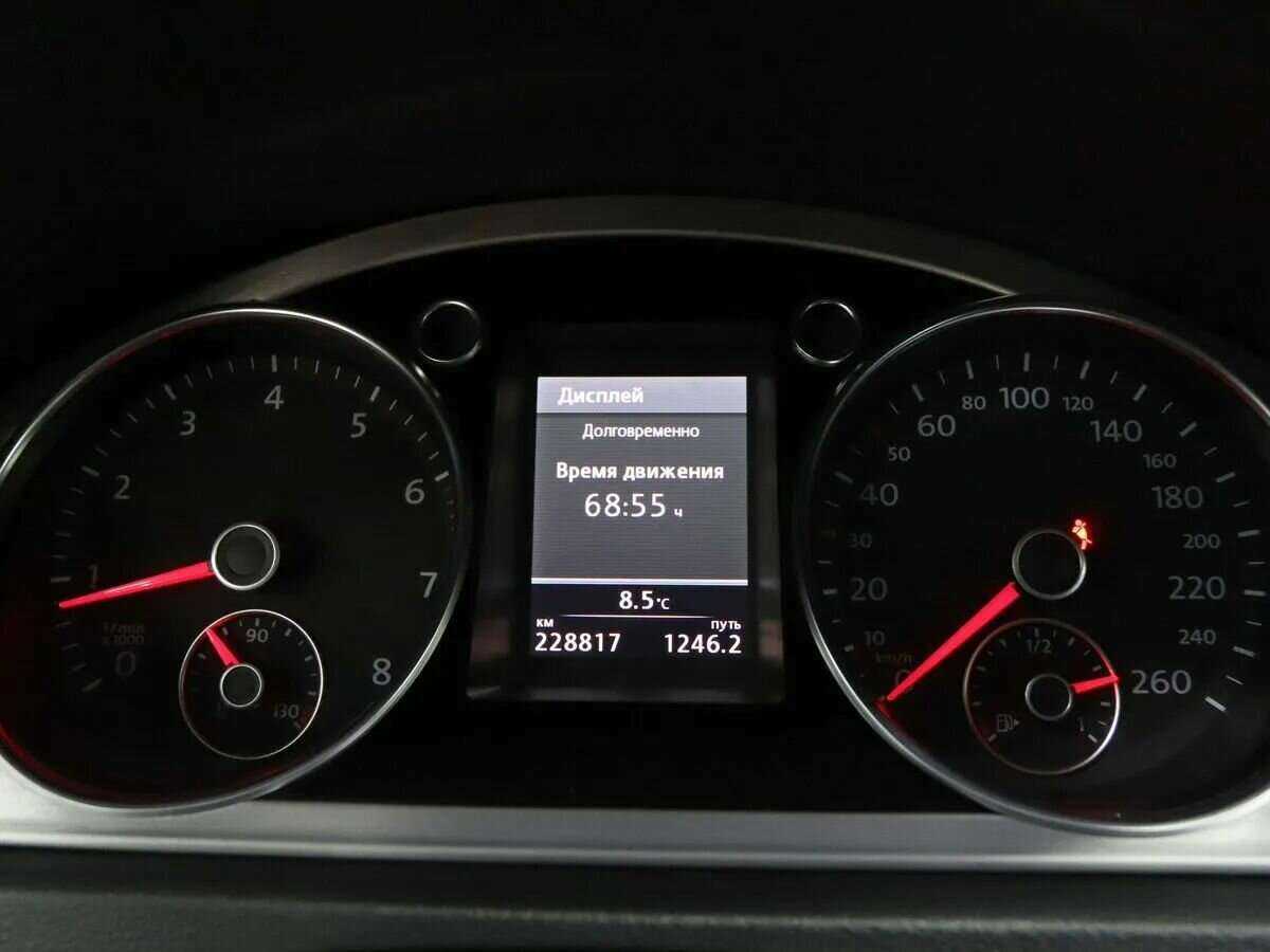 Купить Volkswagen Passat с пробегом. Фото: #14