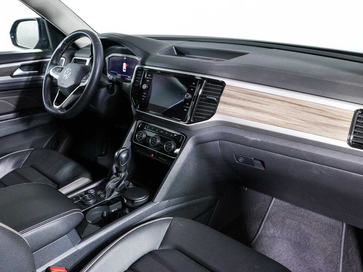 Купить Volkswagen Teramont с пробегом. Фото: #6