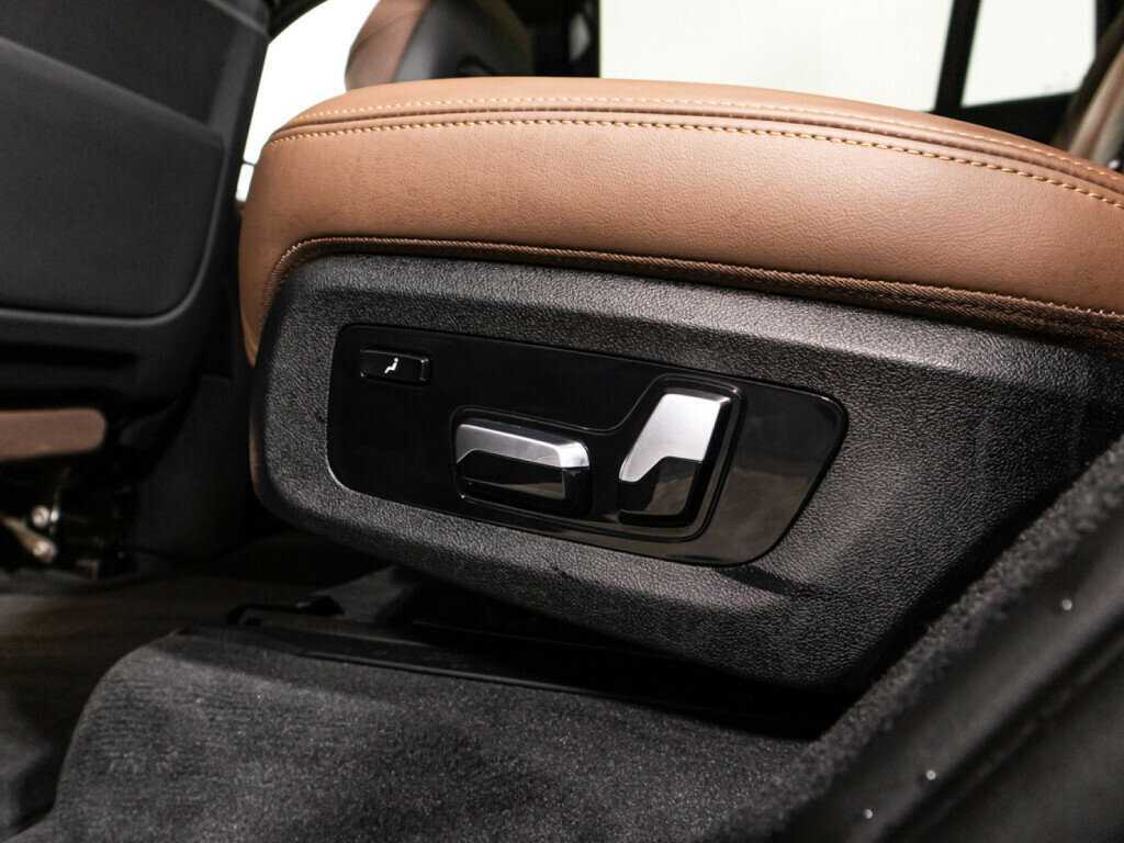 Купить BMW X7 с пробегом. Фото: #19