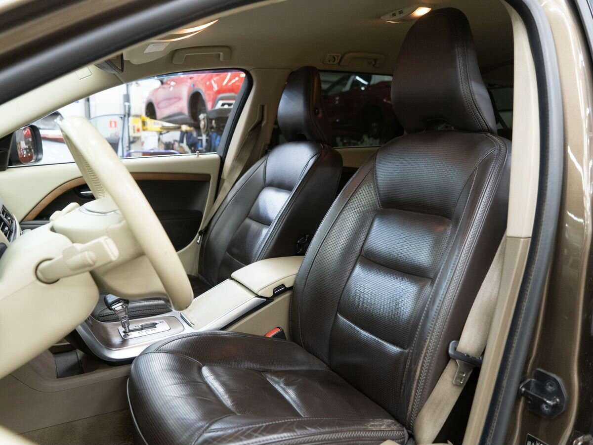 Купить Volvo XC70 с пробегом. Фото: #5