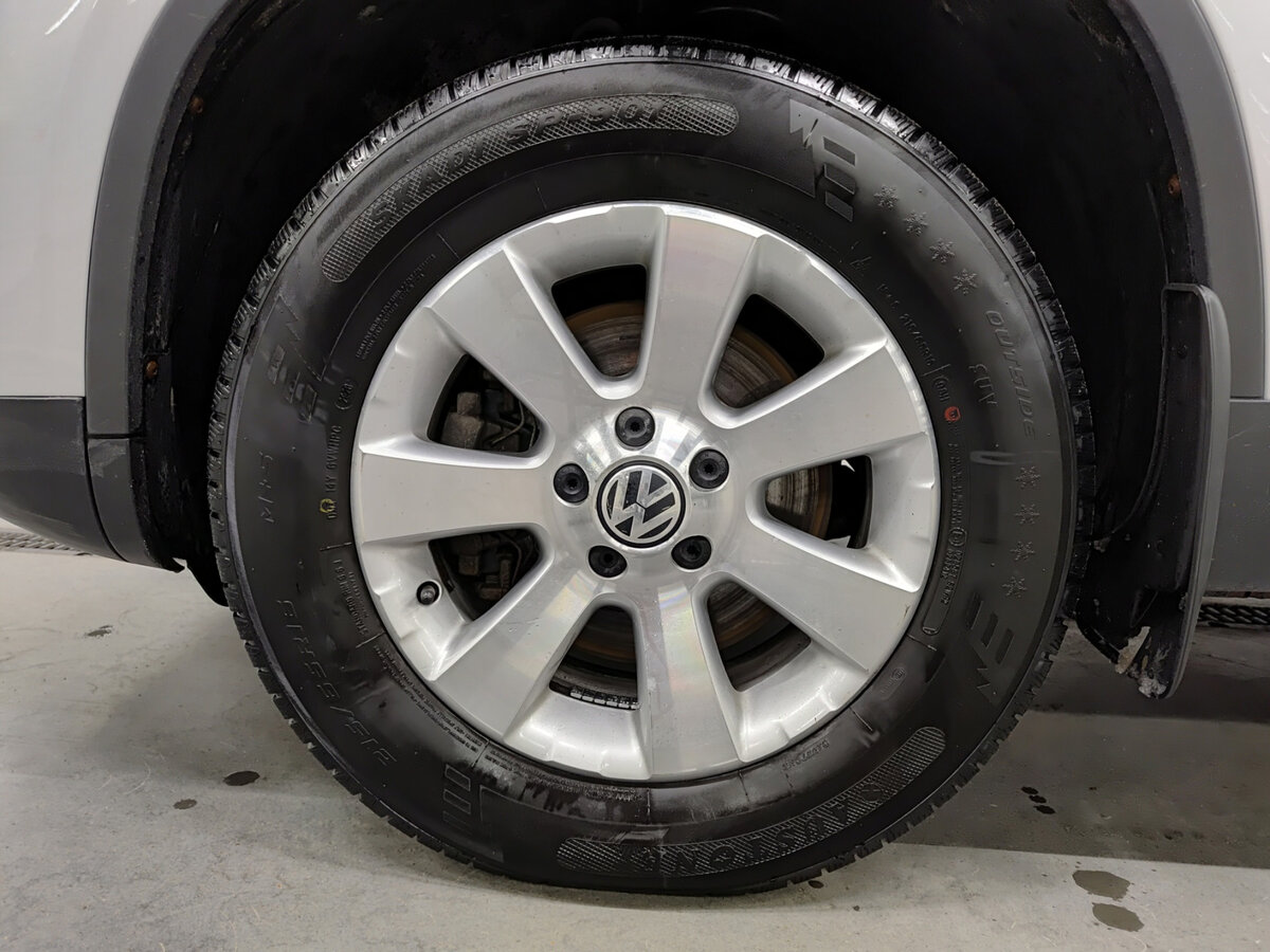 Купить Volkswagen Tiguan с пробегом. Фото: #17