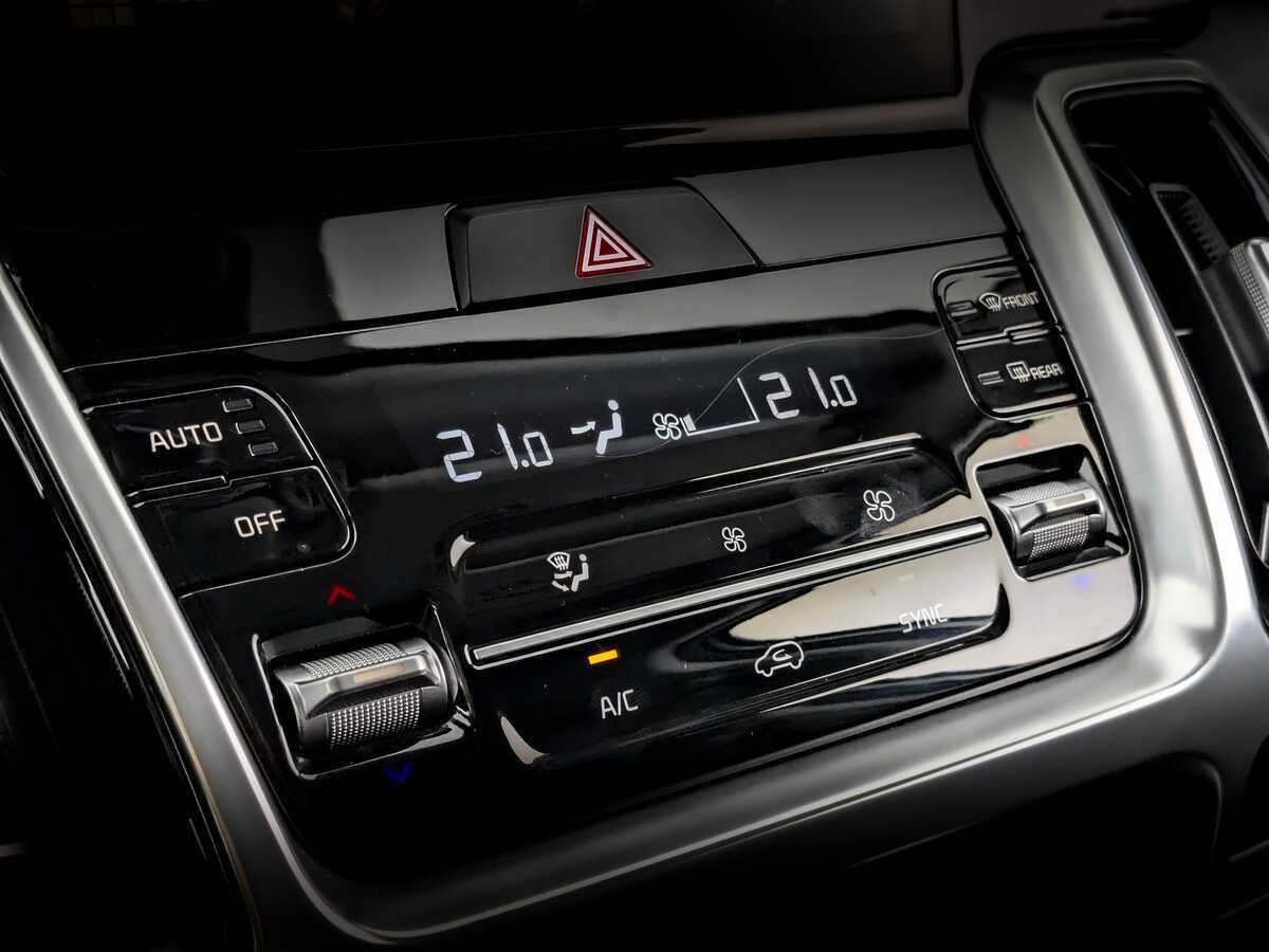 Купить Kia Sorento с пробегом. Фото: #22