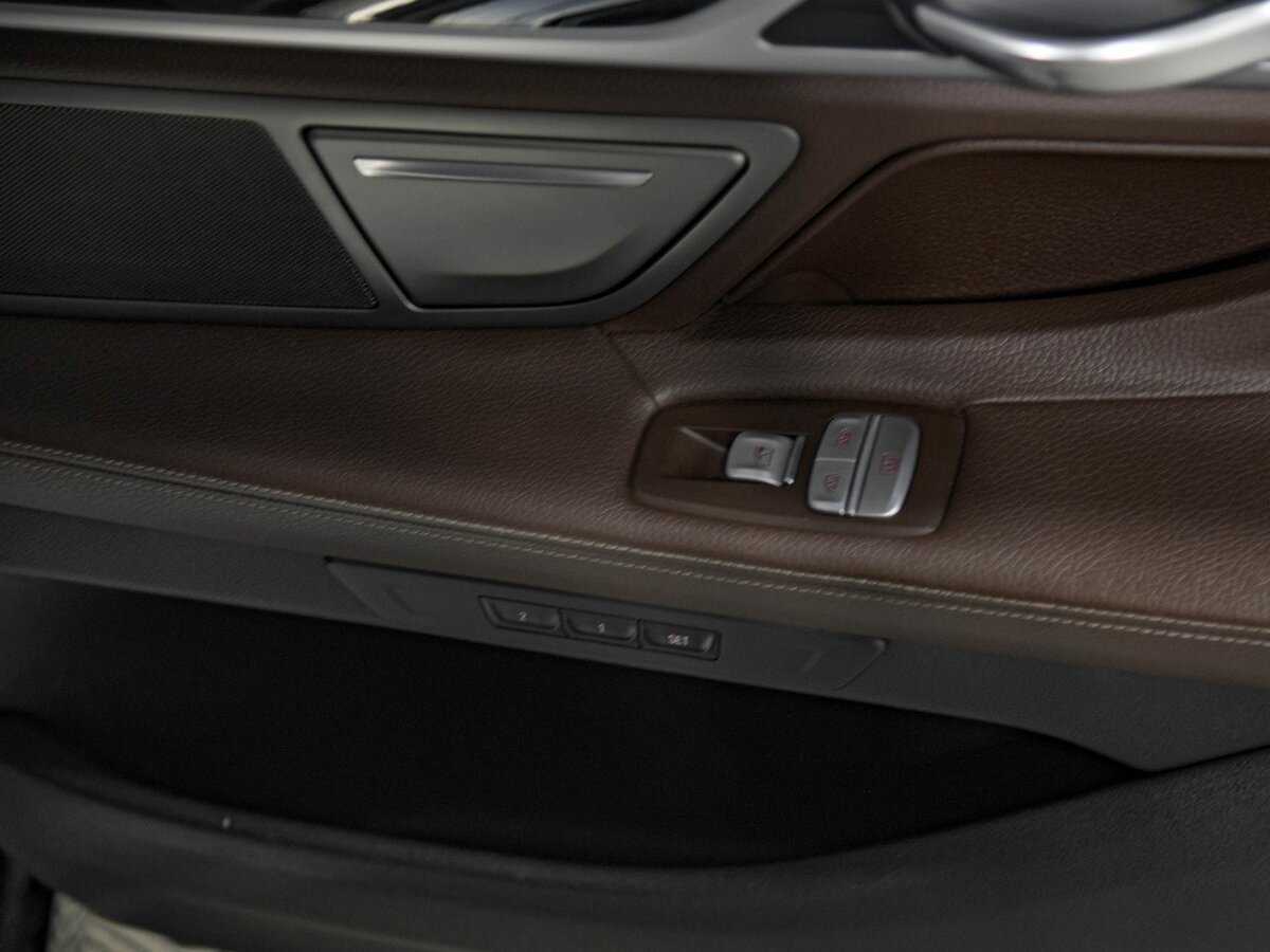Купить BMW 7 серии с пробегом. Фото: #16