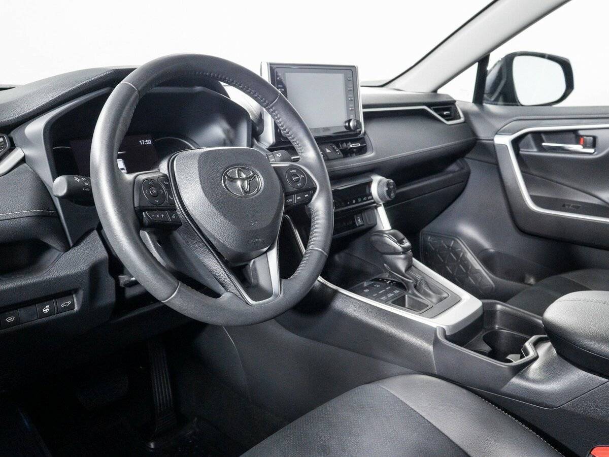 Купить Toyota RAV4 с пробегом. Фото: #10