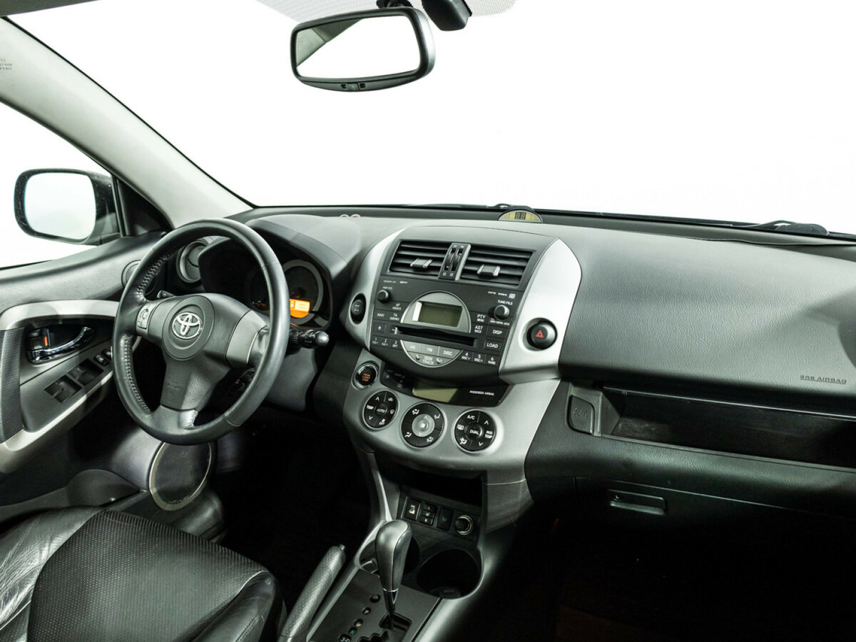 Купить Toyota RAV4 с пробегом. Фото: #8