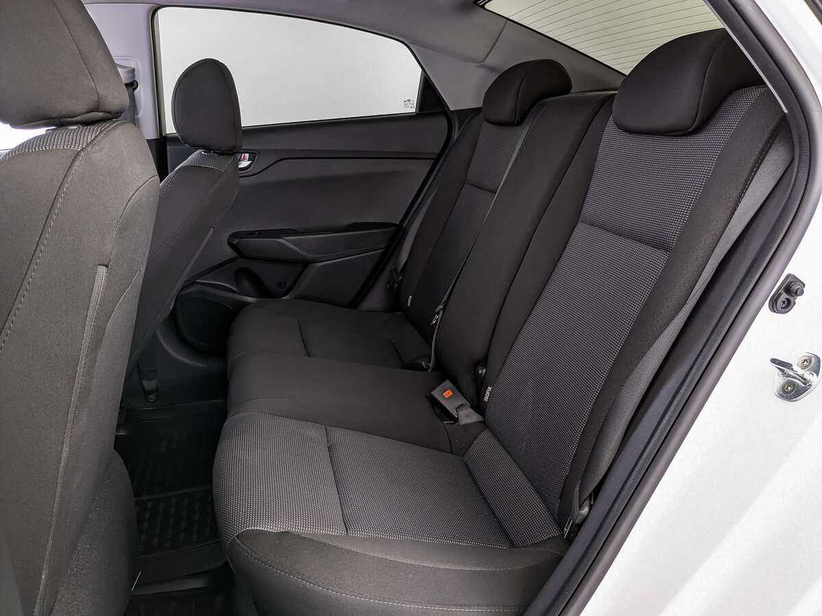 Купить Hyundai Solaris с пробегом. Фото: #17