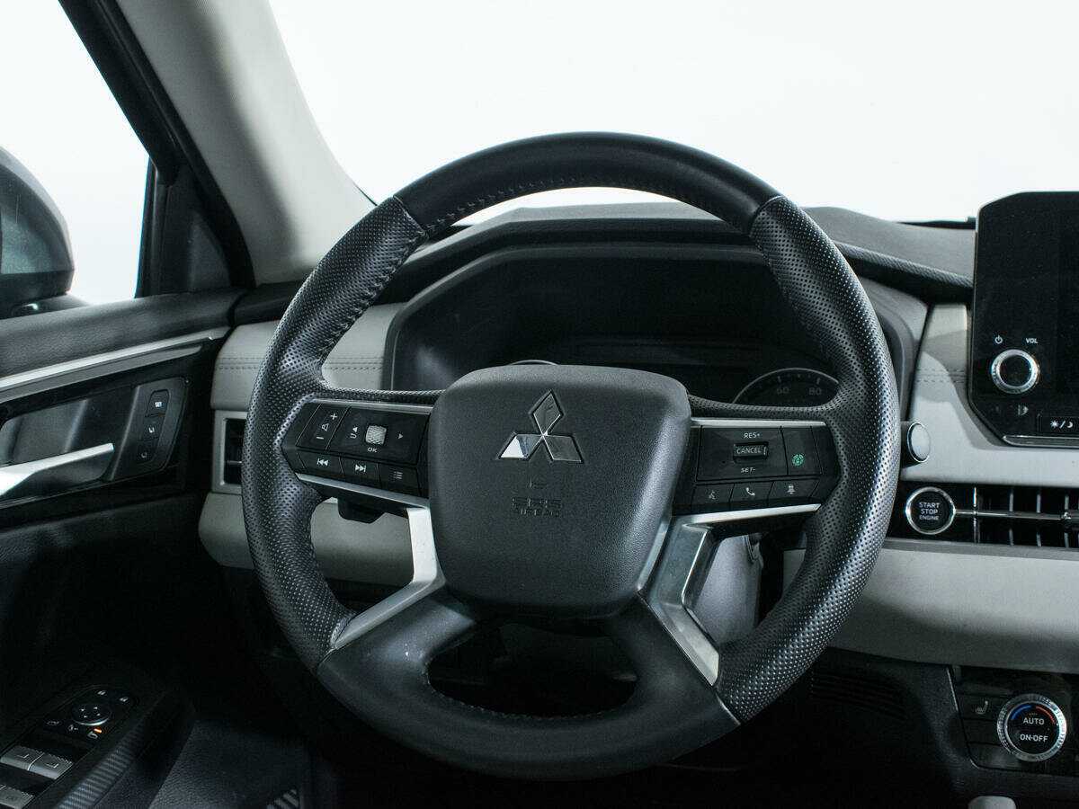 Купить Mitsubishi Outlander с пробегом. Фото: #13