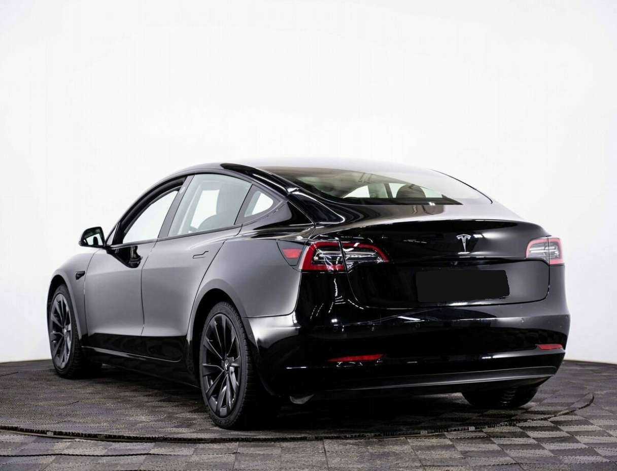 Купить Tesla Model 3 с пробегом. Фото: #3