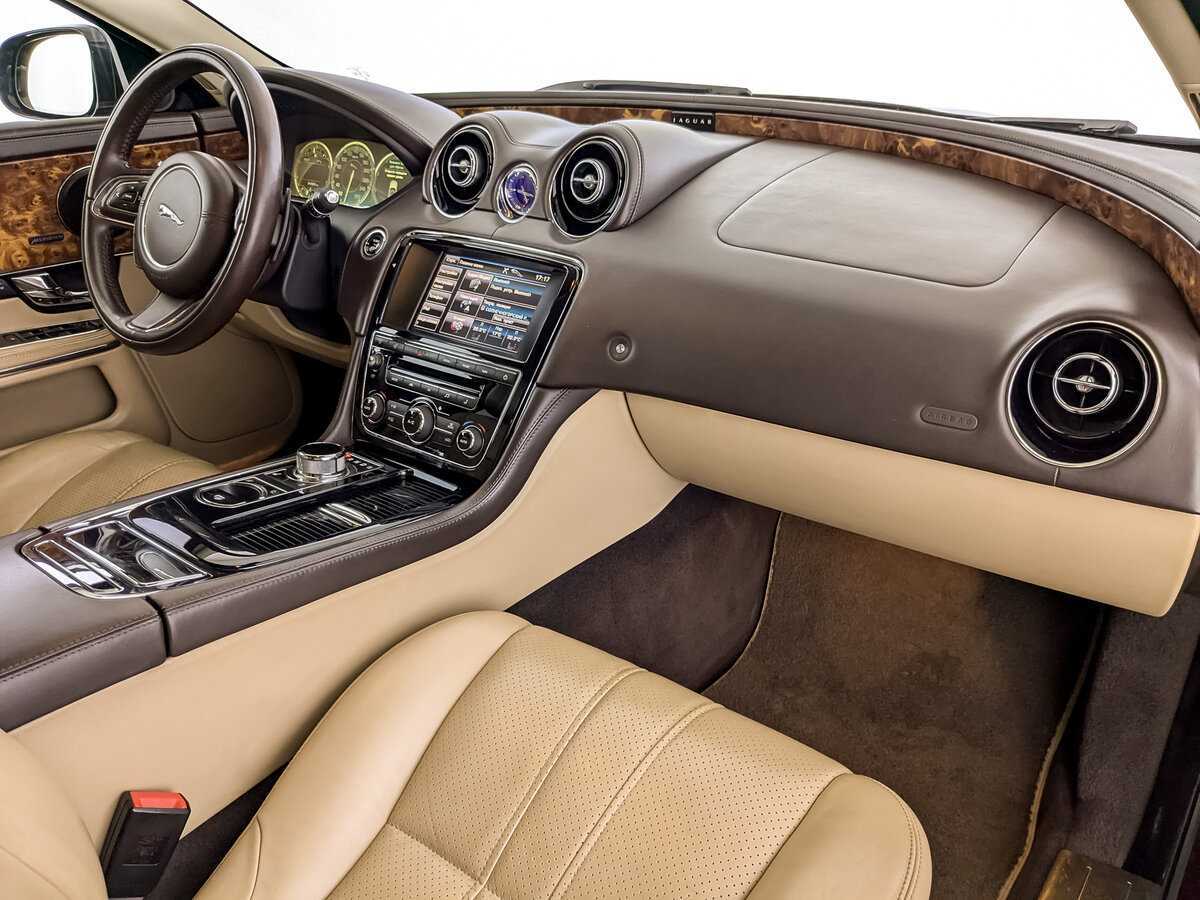 Купить Jaguar XJ с пробегом. Фото: #10