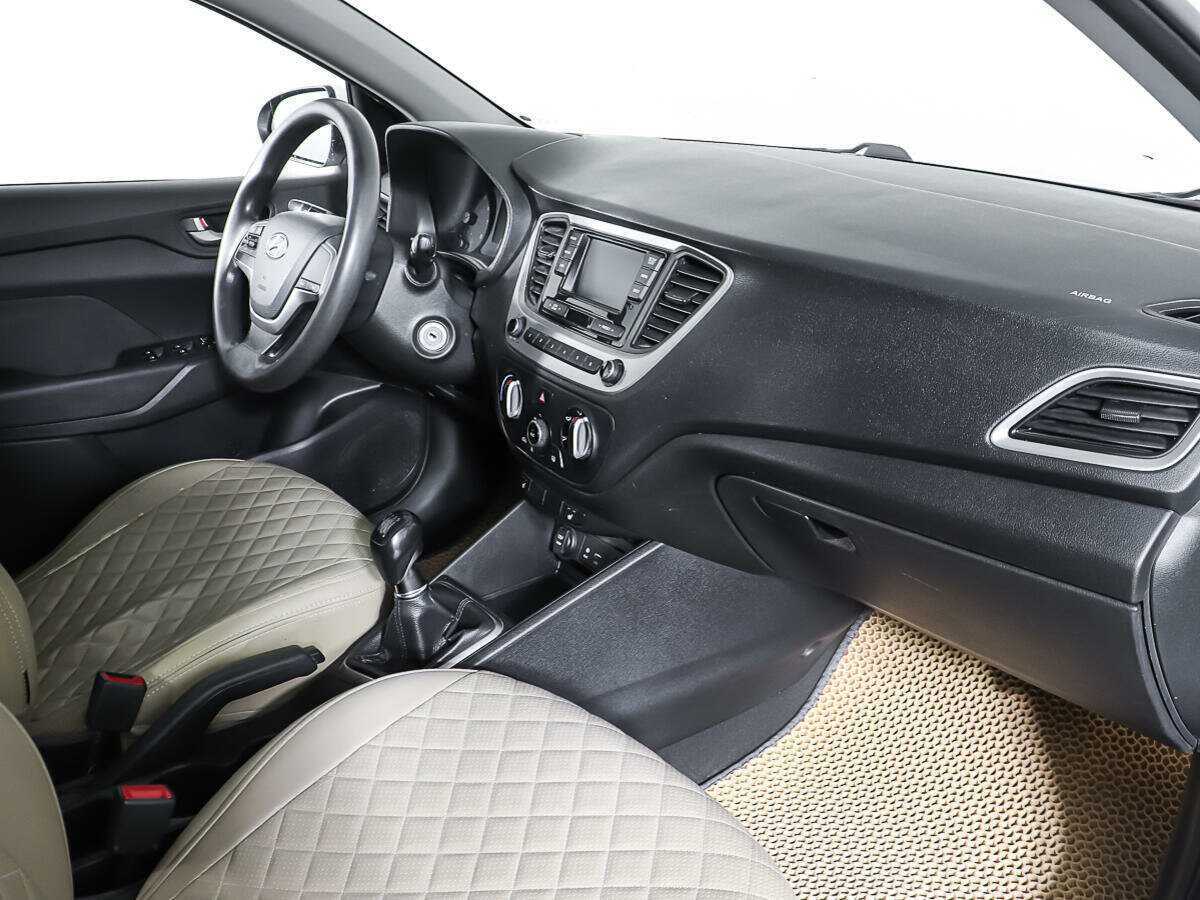 Купить Hyundai Solaris с пробегом. Фото: #8