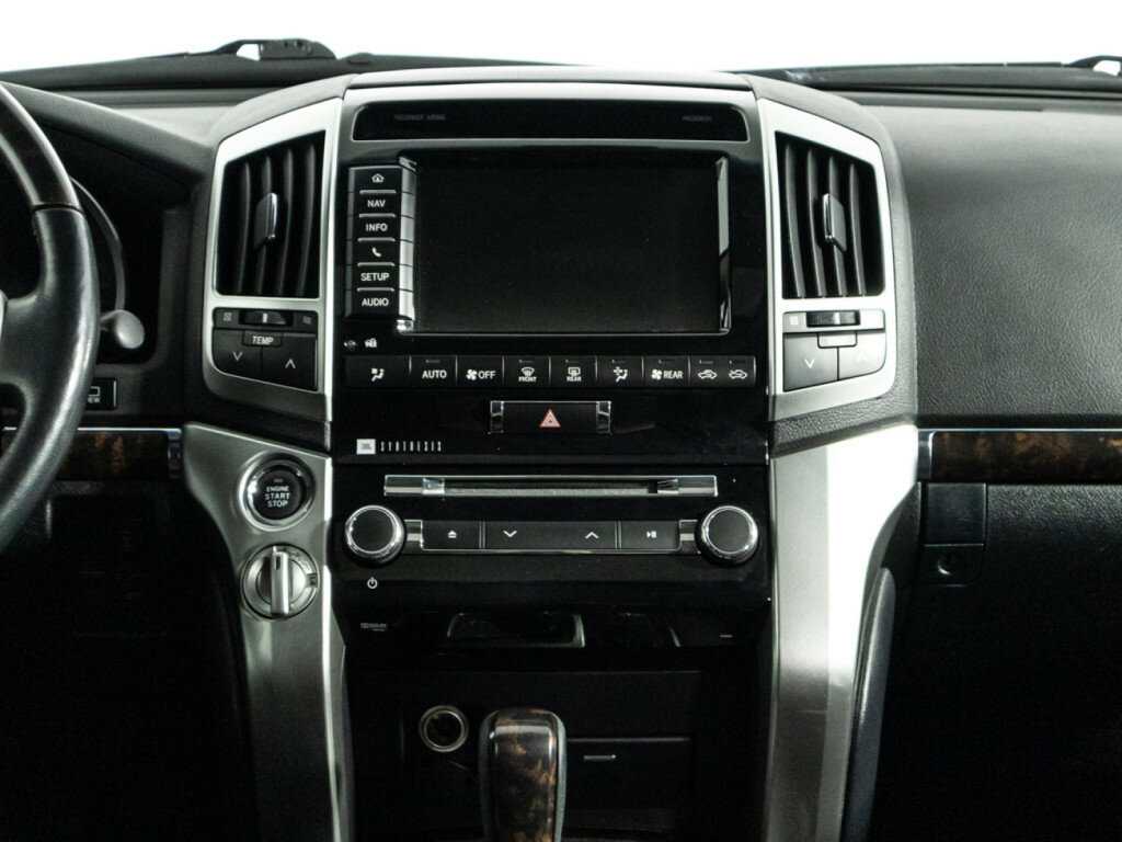 Купить Toyota Land Cruiser с пробегом. Фото: #13
