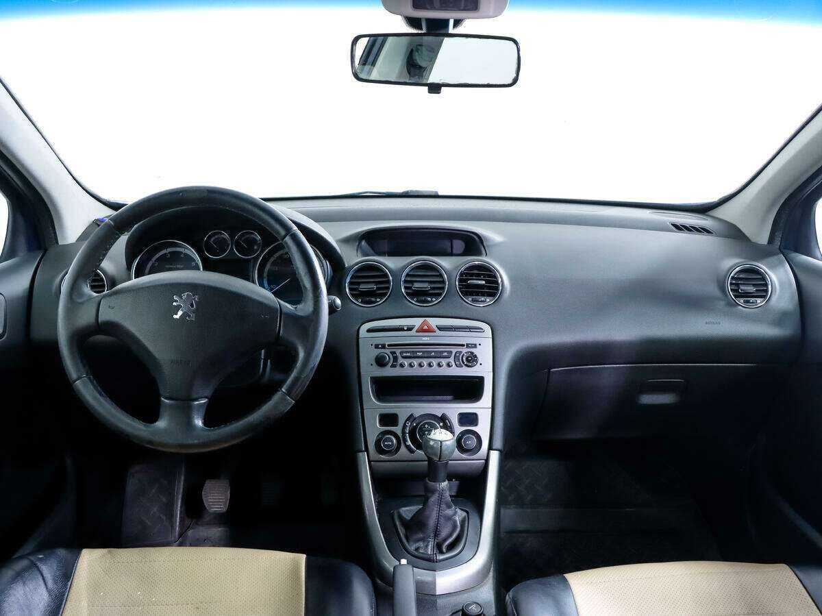 Купить Peugeot 308 с пробегом. Фото: #9