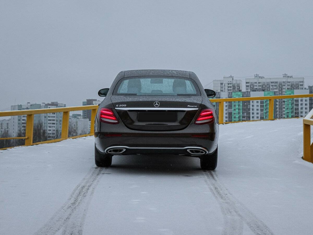 Купить Mercedes-Benz E-Класс с пробегом. Фото: #3