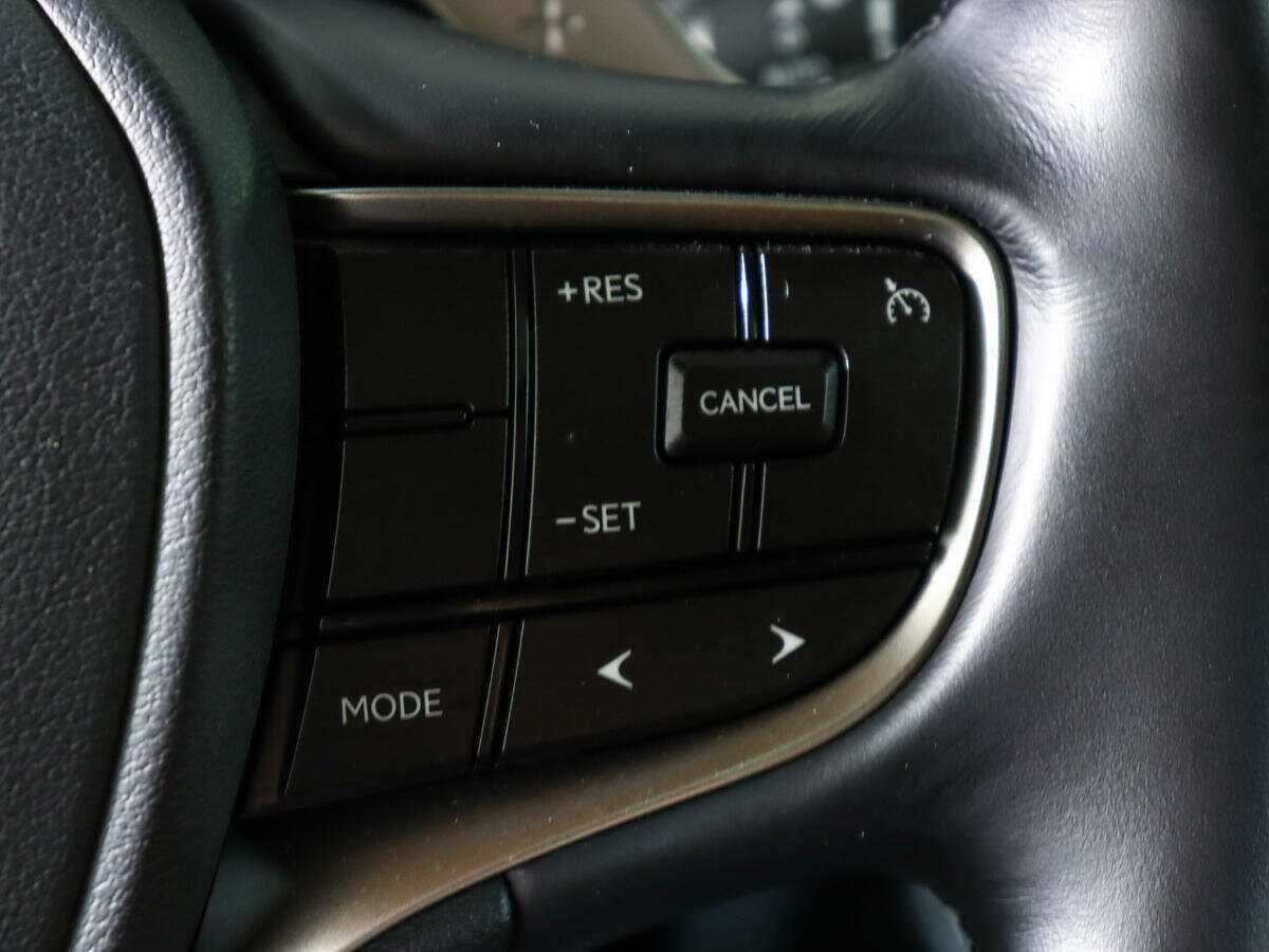 Купить Lexus ES с пробегом. Фото: #11