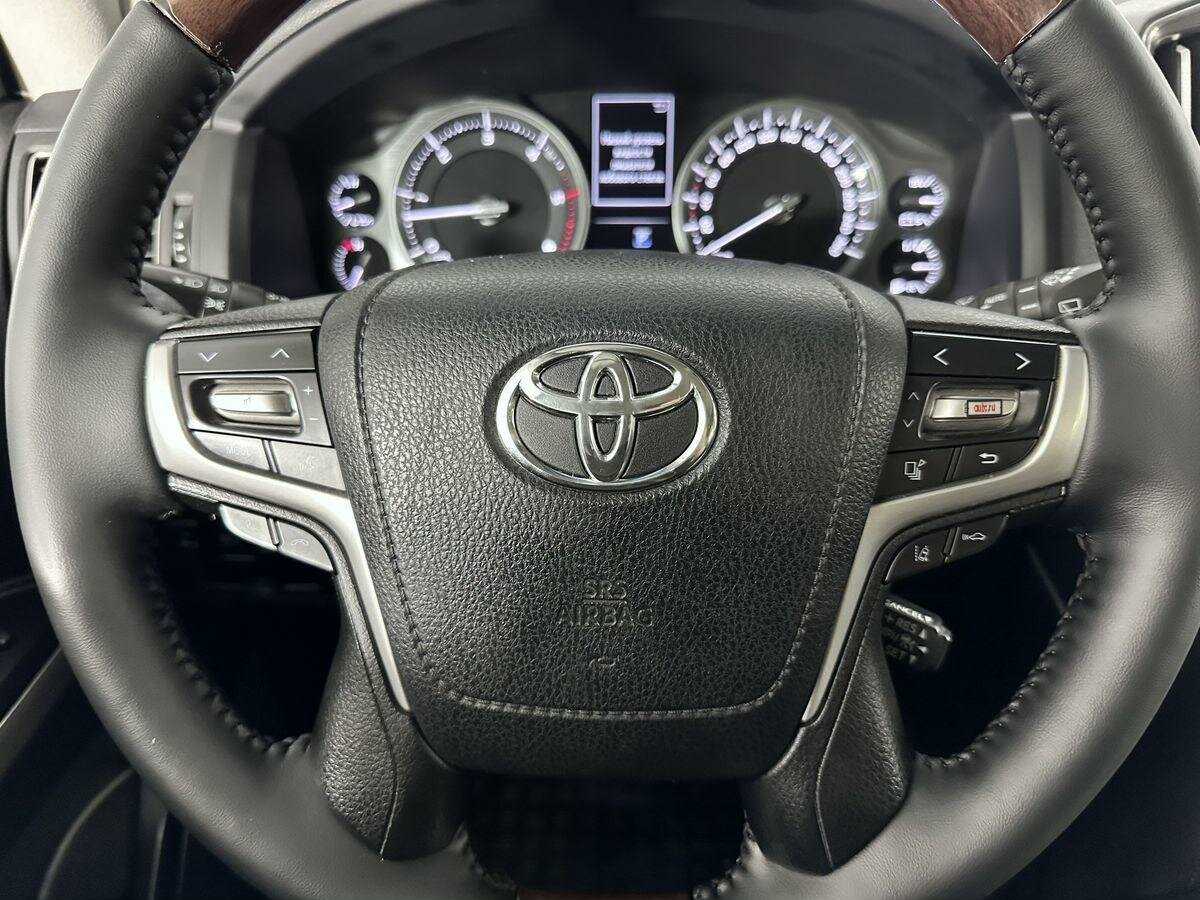 Купить Toyota Land Cruiser с пробегом. Фото: #10