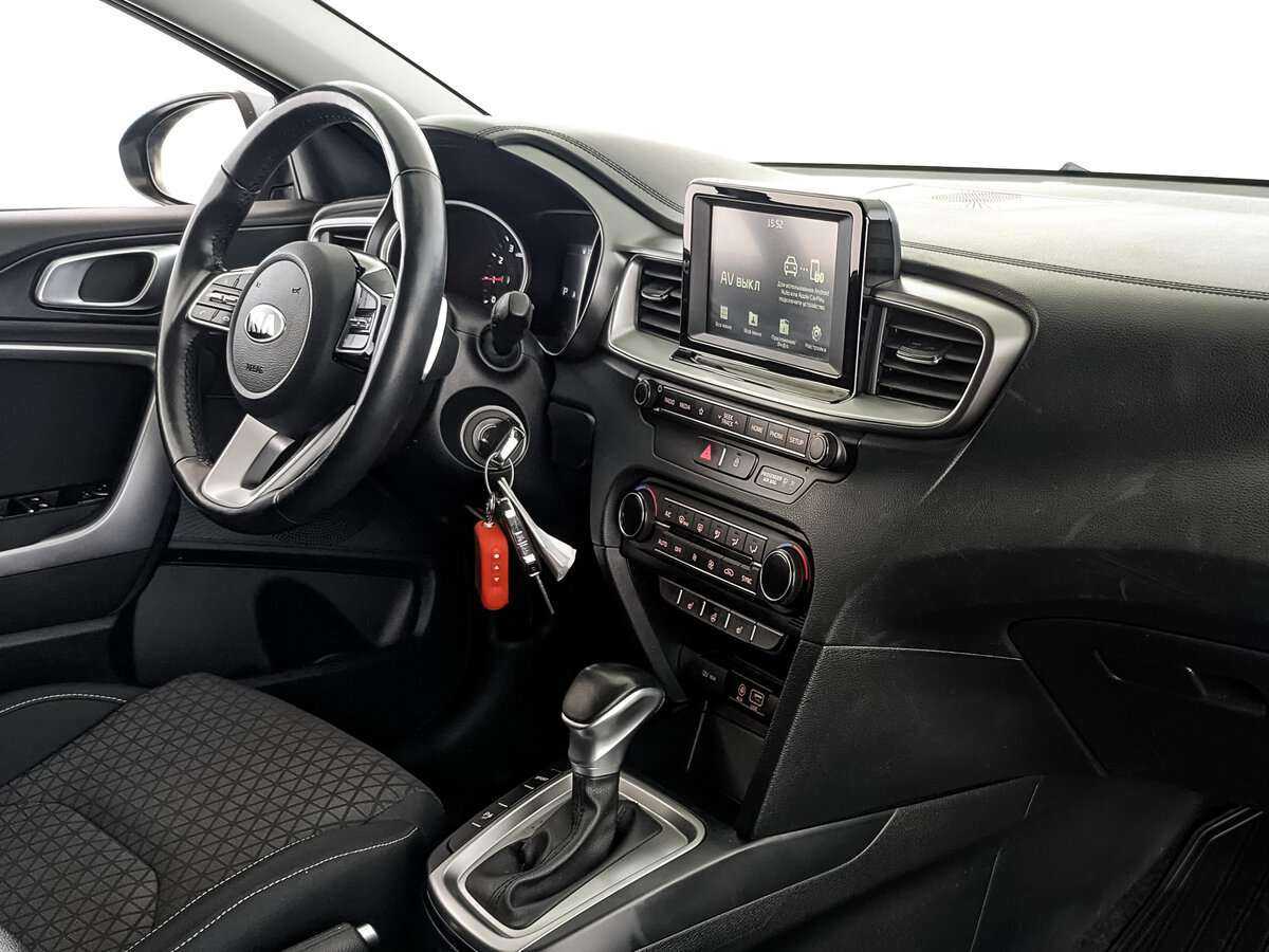 Купить Kia Ceed с пробегом. Фото: #8