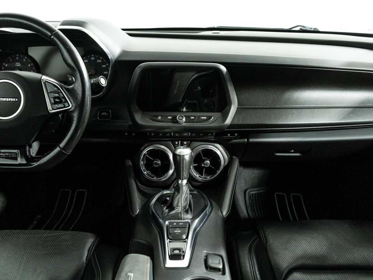 Купить Chevrolet Camaro с пробегом. Фото: #13