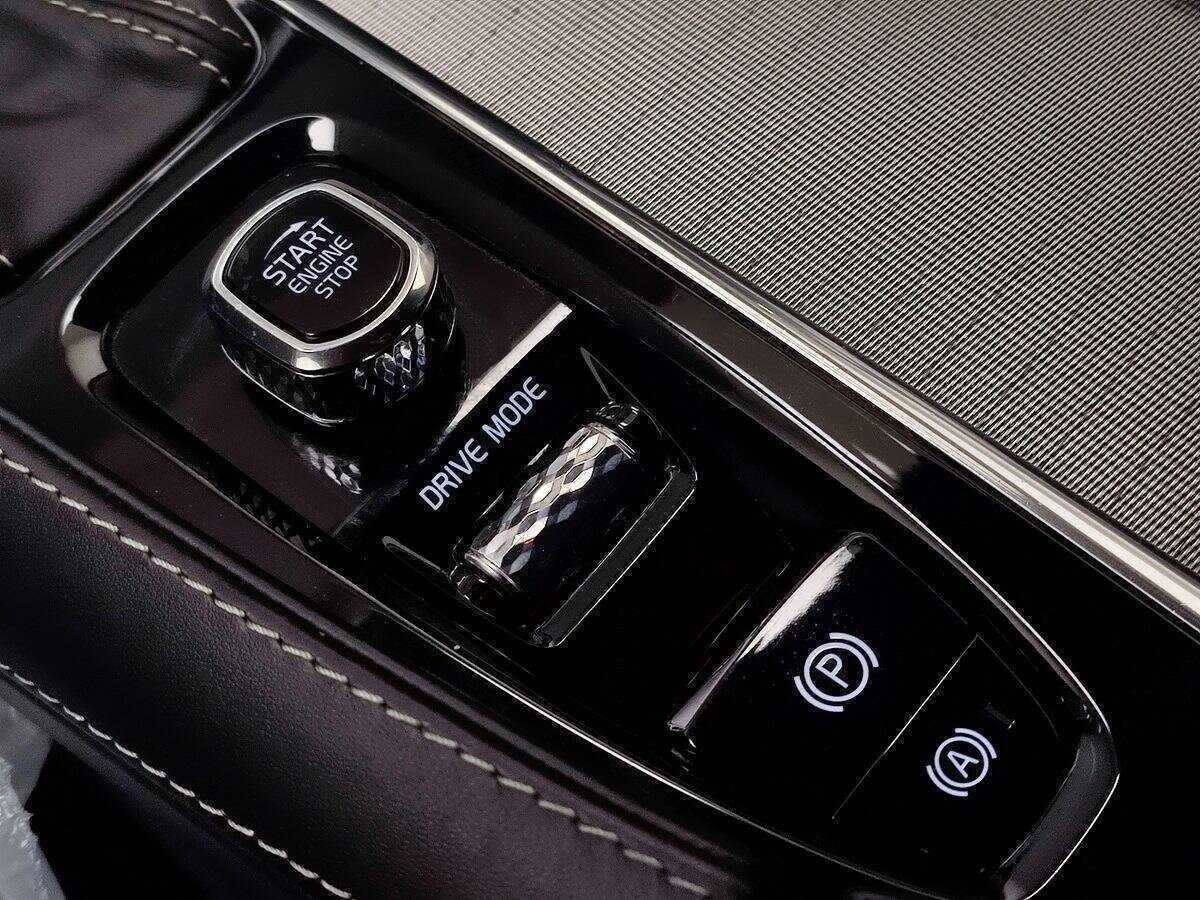 Купить Volvo XC90 с пробегом. Фото: #15