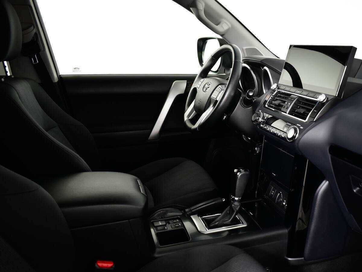 Купить Toyota Land Cruiser Prado с пробегом. Фото: #8