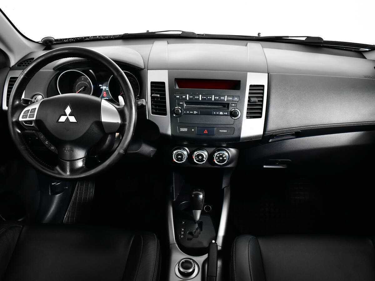 Купить Mitsubishi Outlander с пробегом. Фото: #6