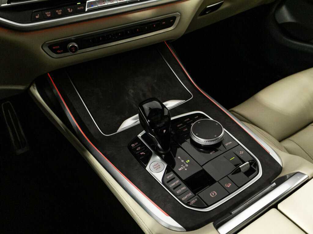 Купить BMW X7 с пробегом. Фото: #24