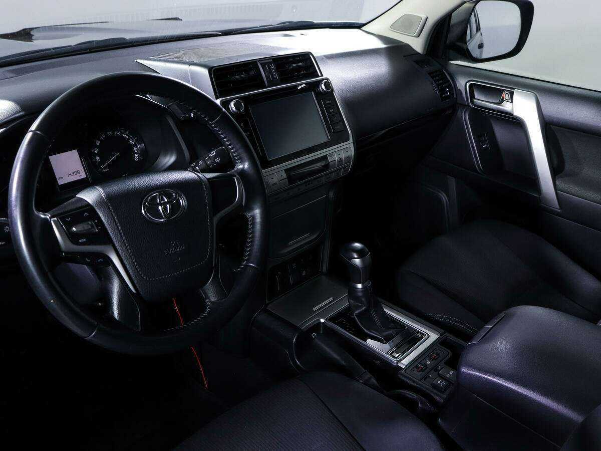 Купить Toyota Land Cruiser Prado с пробегом. Фото: #12