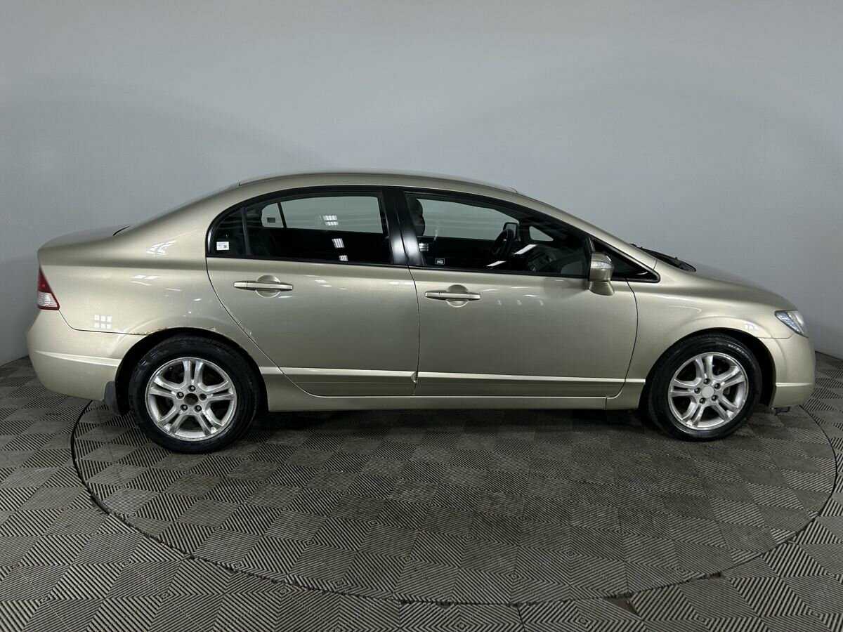 Купить Honda Civic с пробегом. Фото: #3
