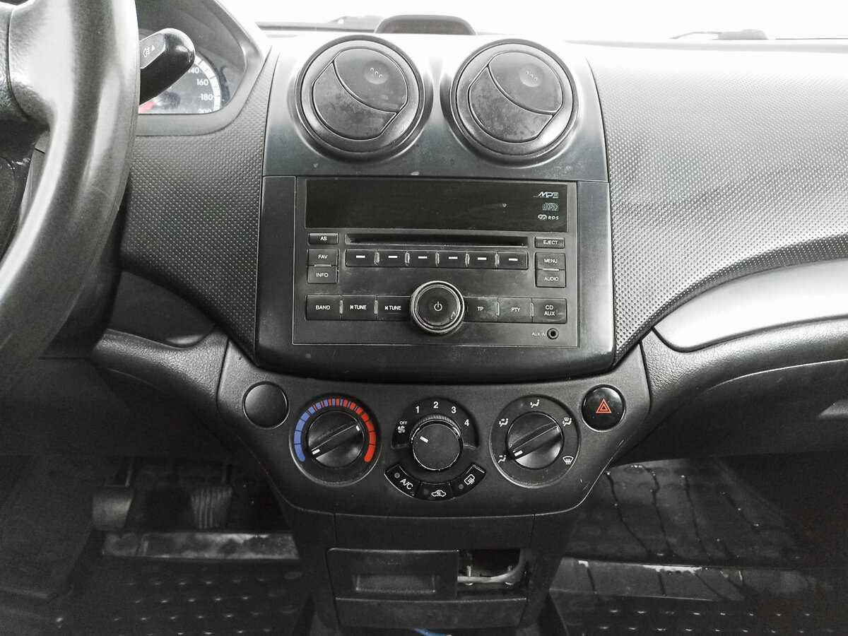 Купить Chevrolet Aveo с пробегом. Фото: #12