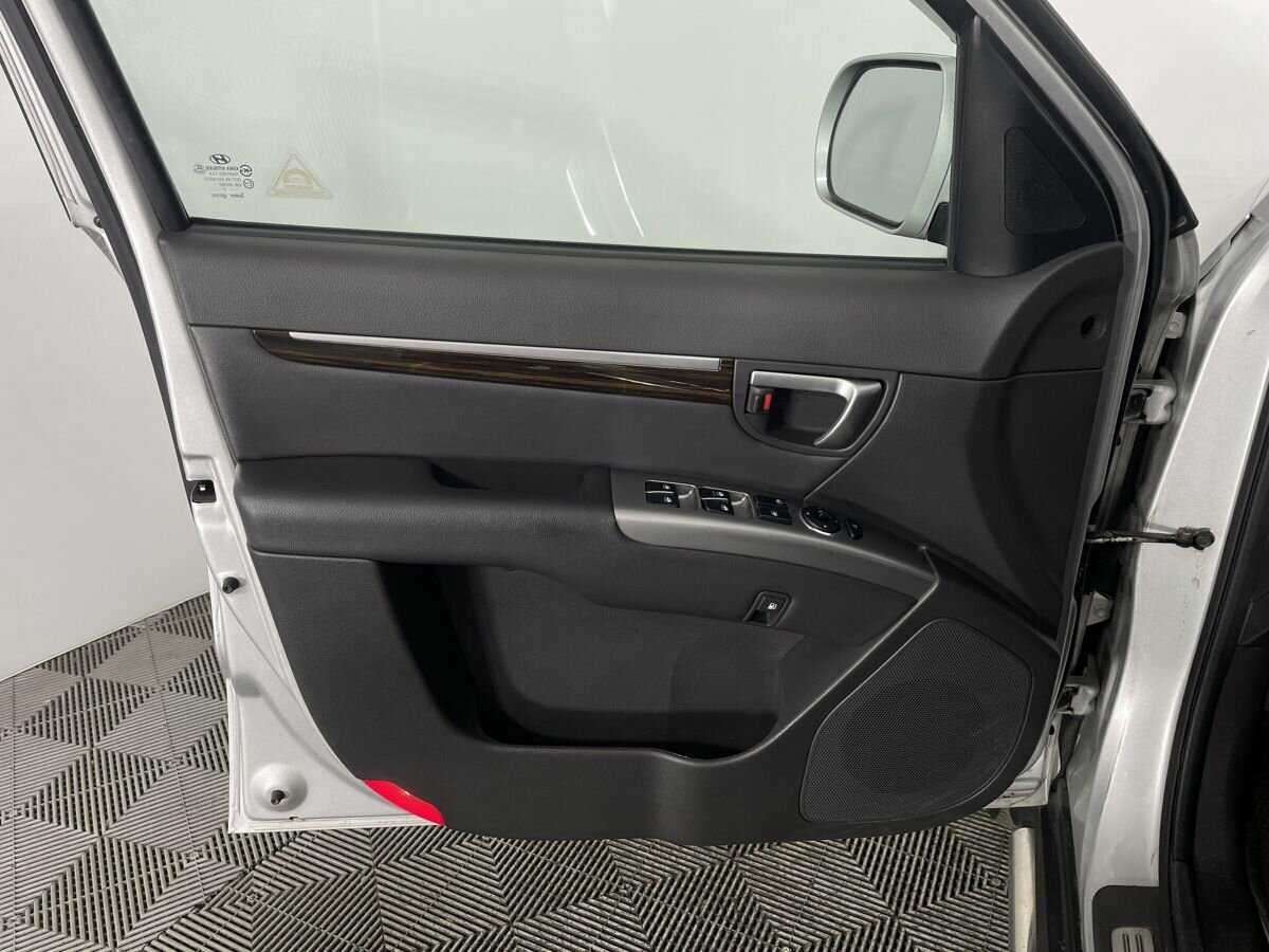 Купить Hyundai Santa Fe с пробегом. Фото: #7