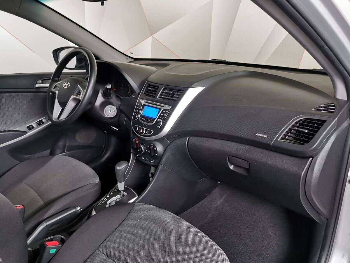 Купить Hyundai Solaris с пробегом. Фото: #8