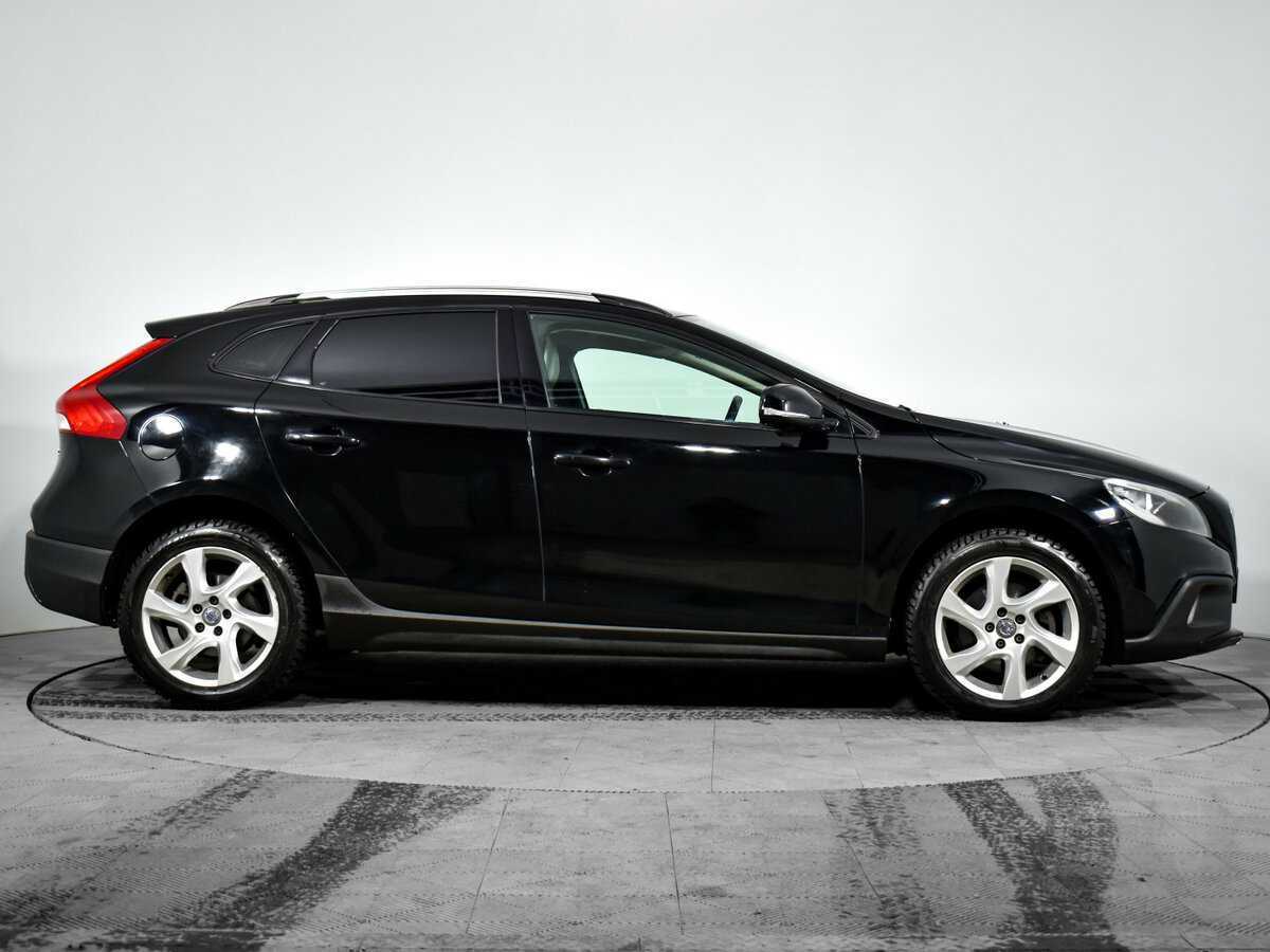 Купить Volvo V40 с пробегом. Фото: #3