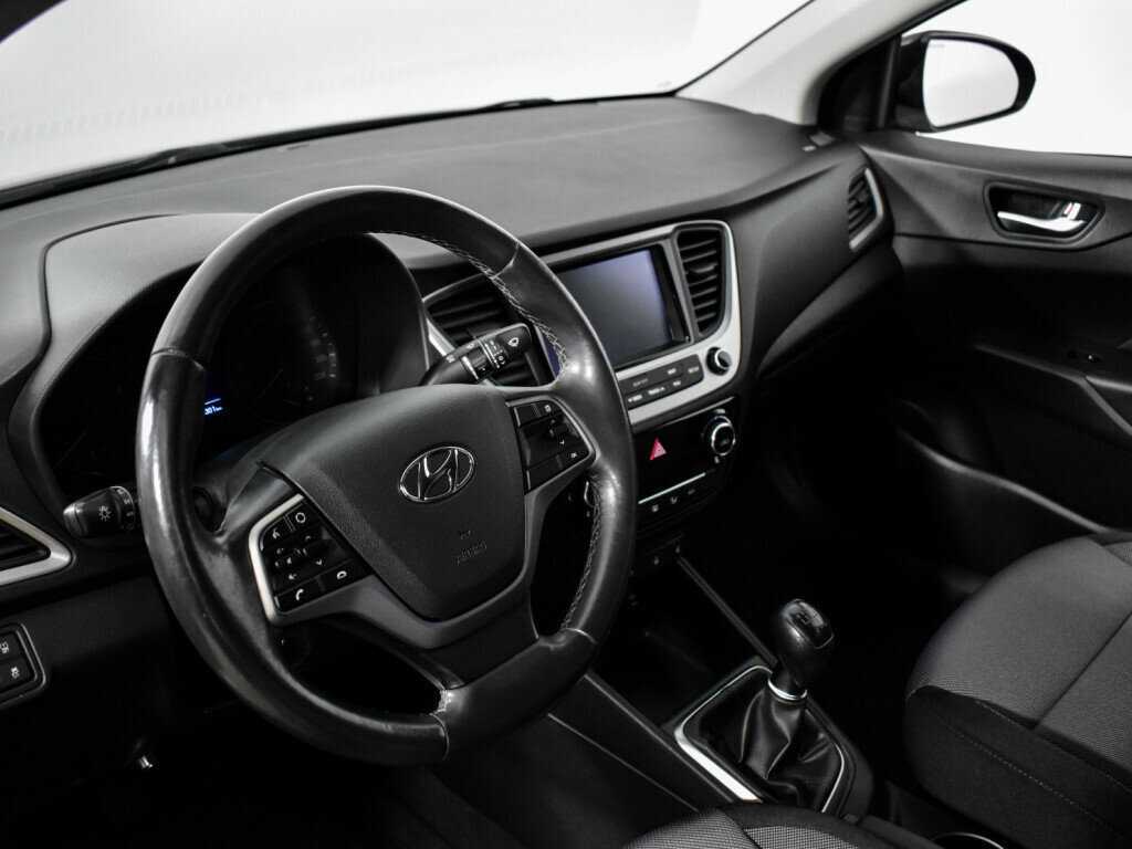 Купить Hyundai Solaris с пробегом. Фото: #8