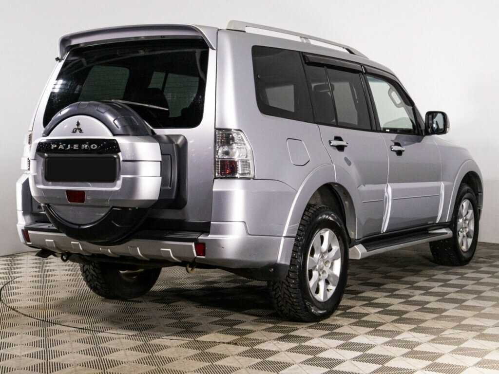 Купить Mitsubishi Pajero с пробегом. Фото: #3