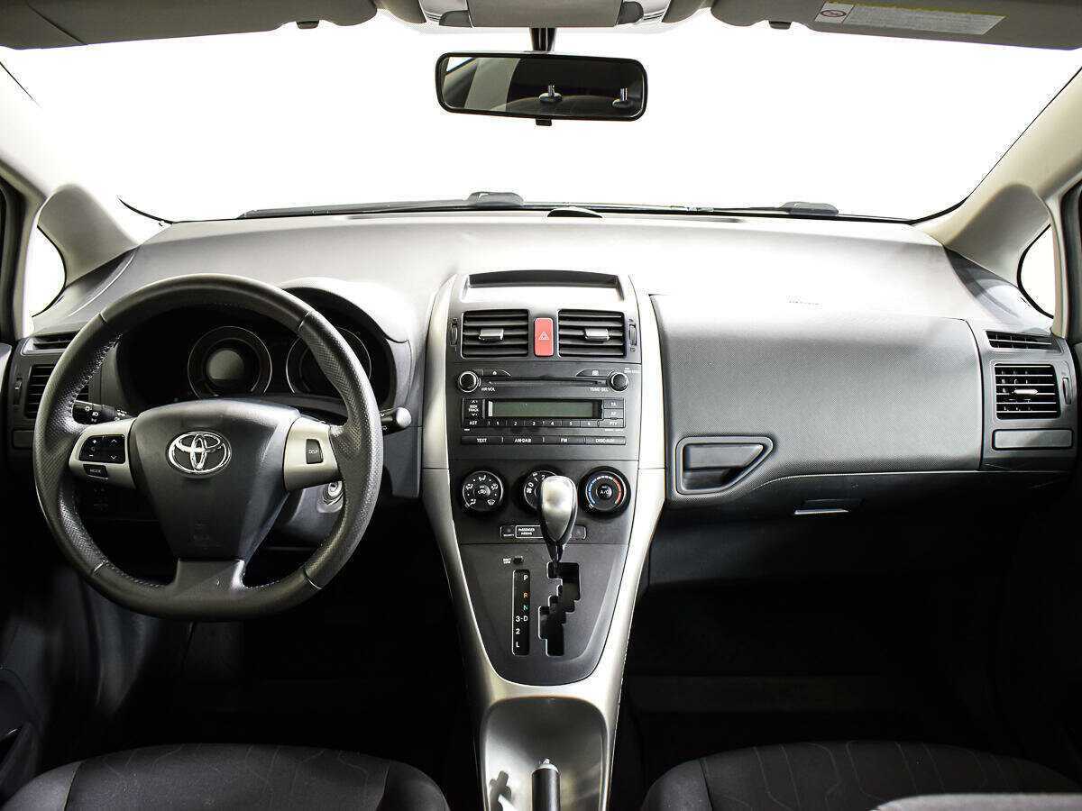 Купить Toyota Auris с пробегом. Фото: #11